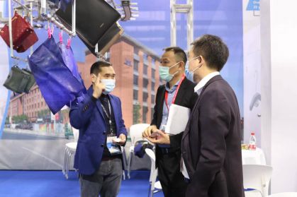 全新探索 | 衣拿智能攜新品亮相上海國(guó)際箱包展！